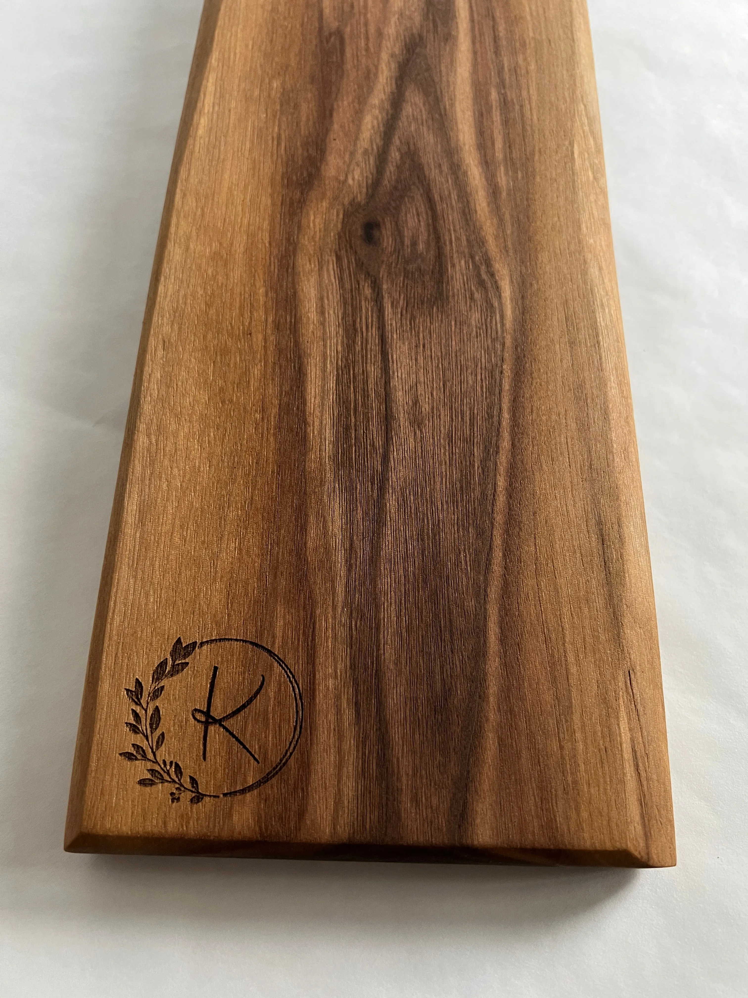 Charcuterie Board (Walnut)