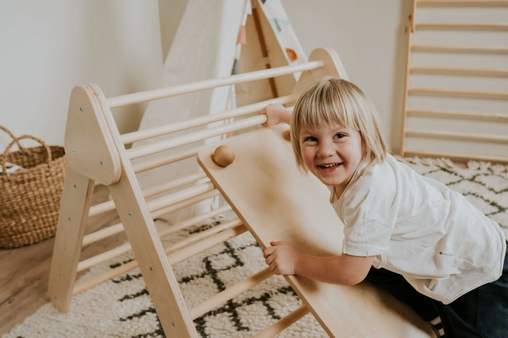 Children's Natural indoor Climbing Triangle and Swedish Wall 2in1, Montessori Triangle, Climber, Climbing Triangle Set, plus balance board.